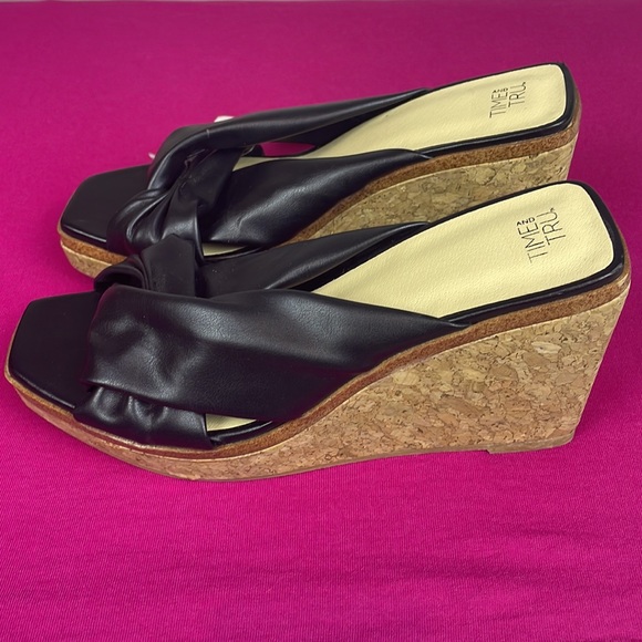 Time and Tru Black Cork Wedge Sandals 3” Heel Women’s Size 6 - Picture 3 of 11